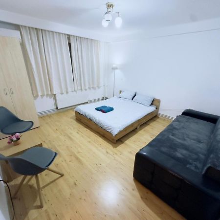 تيميشورا Apartment 2 Camere Centru Piata 700 المظهر الخارجي الصورة