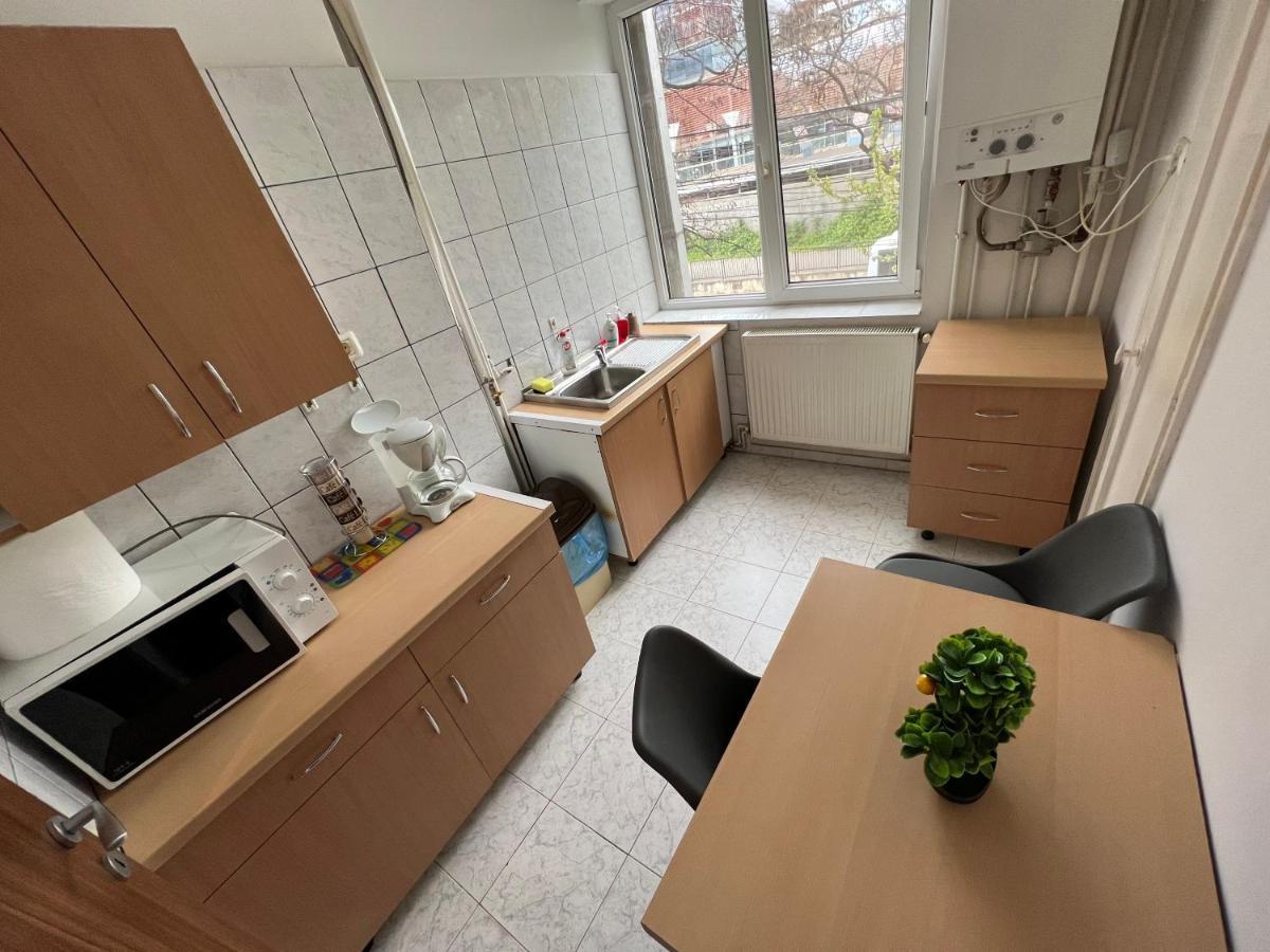 تيميشورا Apartment 2 Camere Centru Piata 700 المظهر الخارجي الصورة